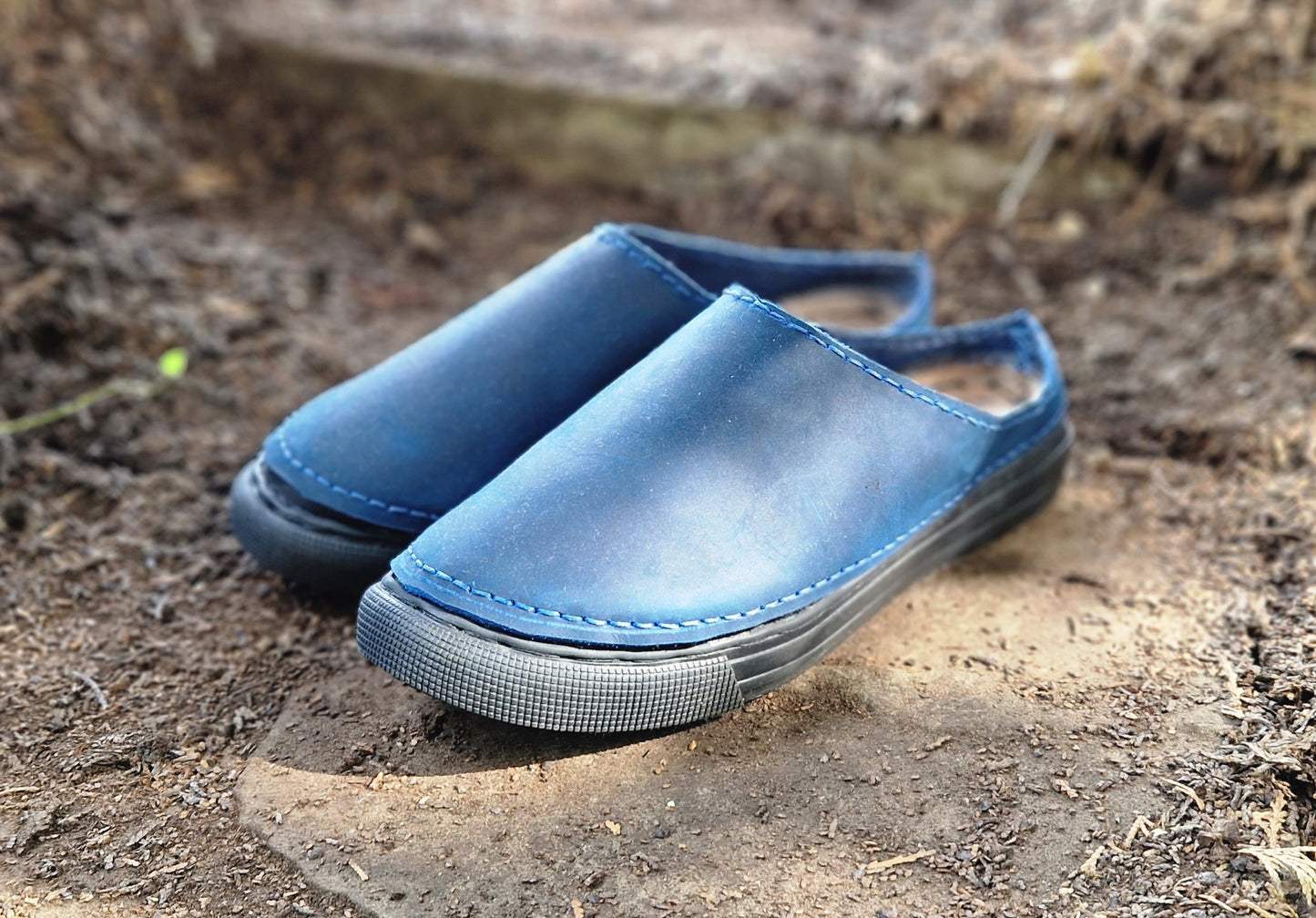 Clog/sneaker hybrid