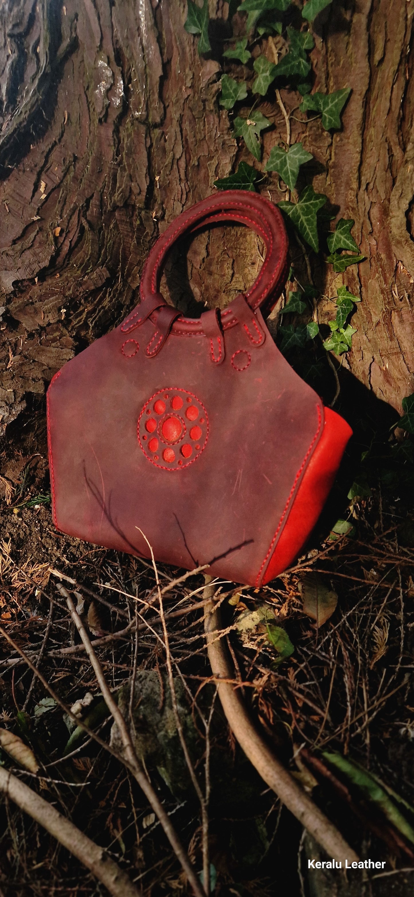 Round handle, practical handbag