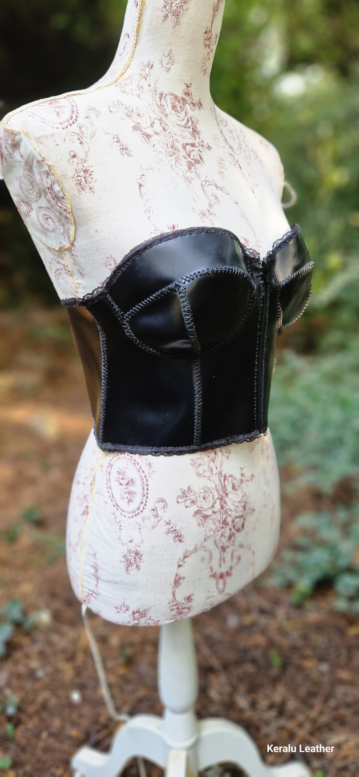 Corset, overbust zip up
