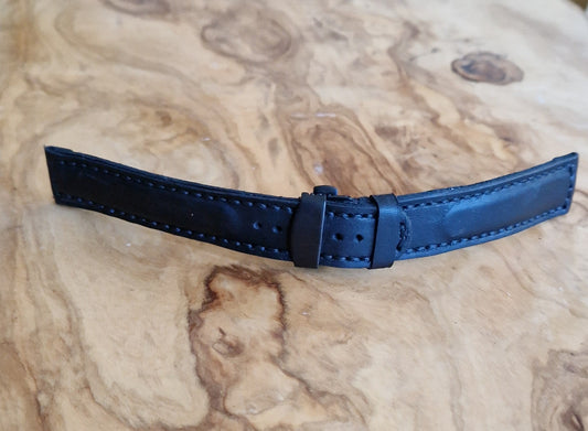 Watch strap with butterfly deployment clasp